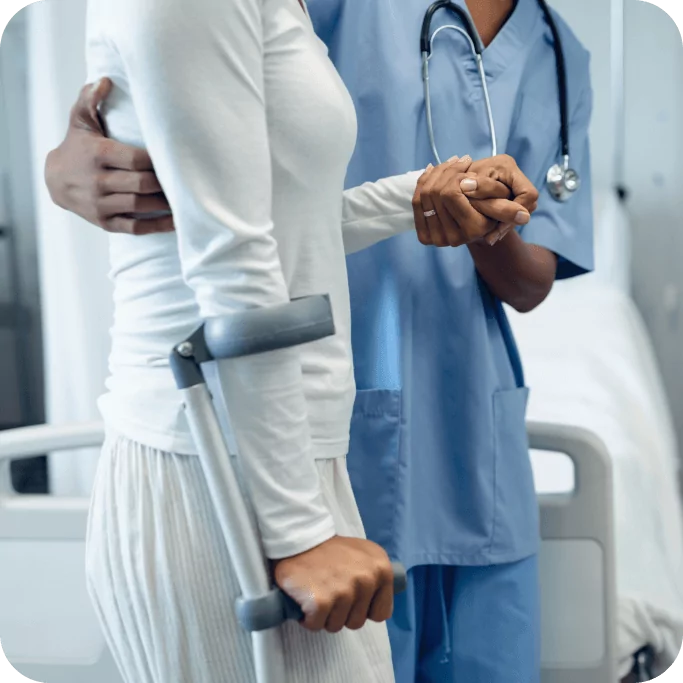 Dlaczego rehabilitacja po złamaniu kości udowej jest tak ważna?